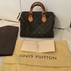 Authentic Louis Vuitton Speedy 25 Monogram